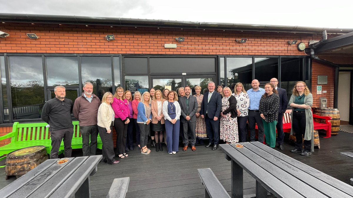 The Health Minister attended a workshop for a new Regional Networked Service Model for Adolescents and Young Adults with Cancer in NI.

He heard how minimum standards of care, regional clinical leadership and lived experience can deliver best practice care in NI.