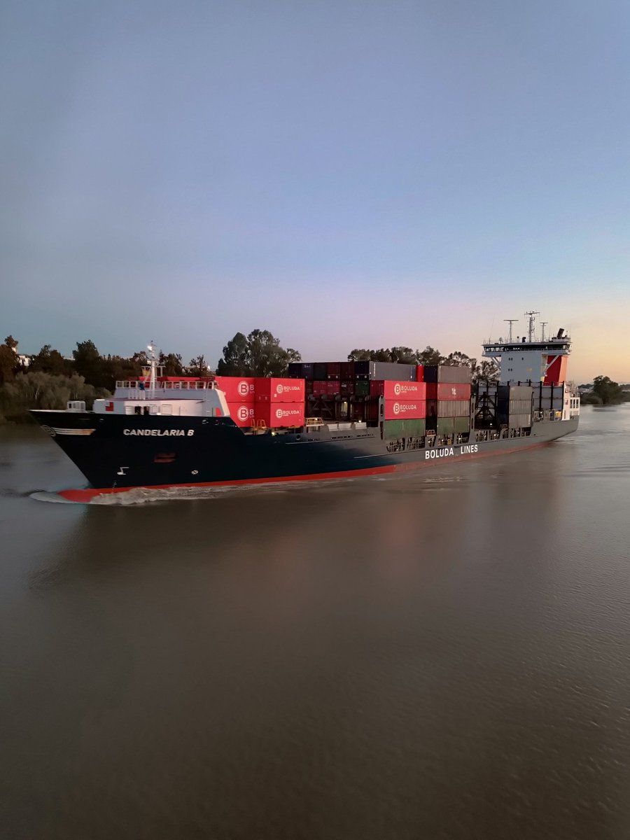 Candelaria B de <a href="/BoludaCM/">Boluda Corporación Marítima</a> , a la altura de <a href="/PueblaAyto/">Gobierno de la Ciudad de Puebla</a>, de bajada por el #Guadalquivir, con destino al puerto de #Cádiz