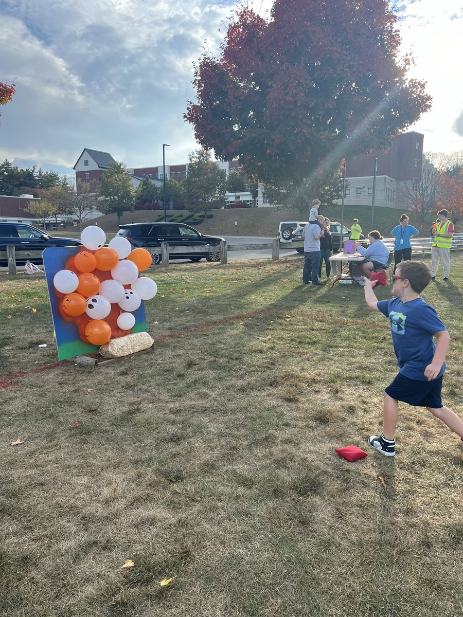 Spectacular day for Stuco’s Homecoming Festival and such a great turnout.  That’s so much to our high school students for inviting the entire community to celebrate Homecoming weekend with them.