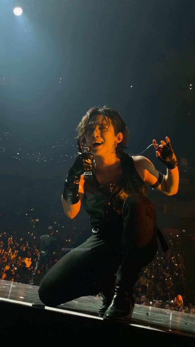 THESE YEOSANG PICTURES? HELLO???