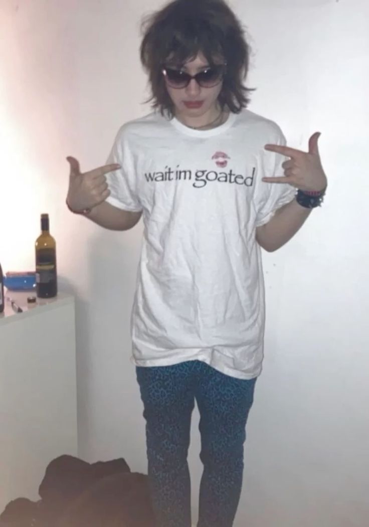 torchean's tweet image. And I got a npdeaita and she roars 
And I got a lion gif and it roars