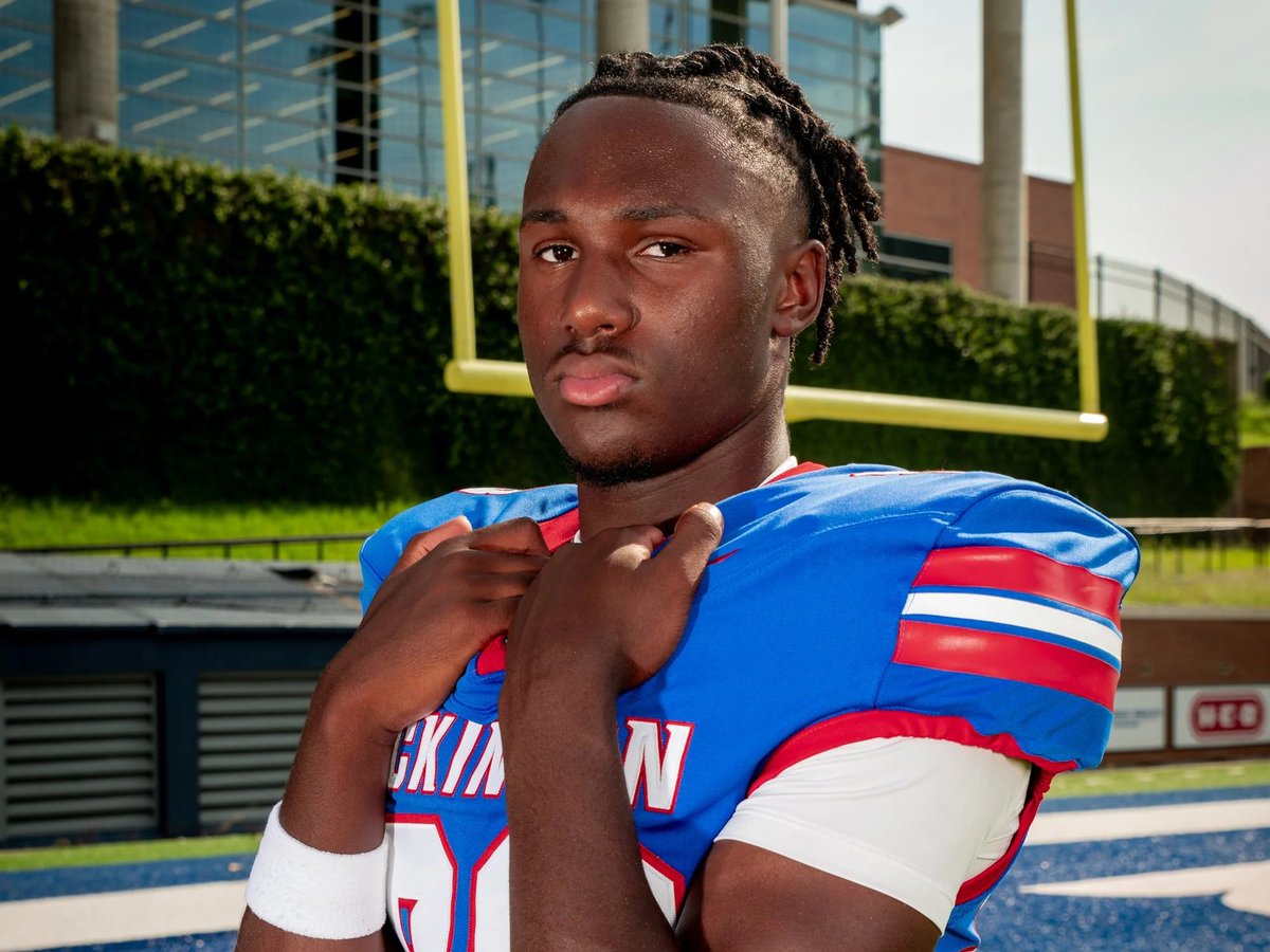 VYPE Houston (@vypehouston) on Twitter photo THE PLAYMAKERS: Silencing the doubters, powered by <a href="/utmbhealth/">UTMB Health</a> ⭐️🏐🏈🤫
Check in to see our five South Houston standouts from the previous week who stole the headlines!
✍️ <a href="/MatthewOgle777/">Matthew Ogle</a>
🔗vype.com/Texas/Houston/… THE PLAYMAKERS: Silencing the doubters, powered by <a href="/utmbhealth/">UTMB Health</a> ⭐️🏐🏈🤫
Check in to see our five South Houston standouts from the previous week who stole the headlines!
✍️ <a href="/MatthewOgle777/">Matthew Ogle</a>
🔗vype.com/Texas/Houston/…