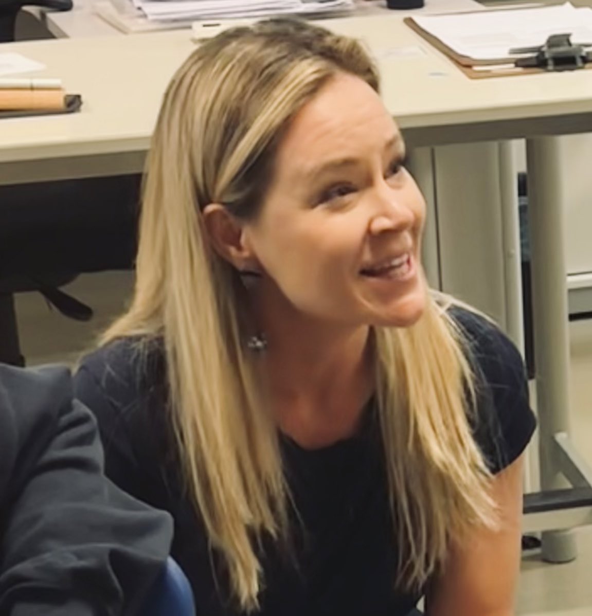 JulieHStern's tweet image. Another blissful opportunity to teach &amp;amp; learn alongside teenagers and other educators. We deepened our understanding of graphic design that has an impact -- while transferring across six different contexts! #patternseekers