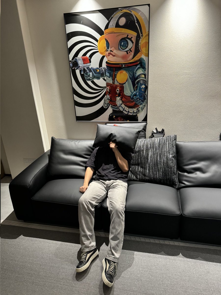insaneenoughs's tweet photo. 没有你的世界荒芜一片 https://t.co/zernzTZhgy