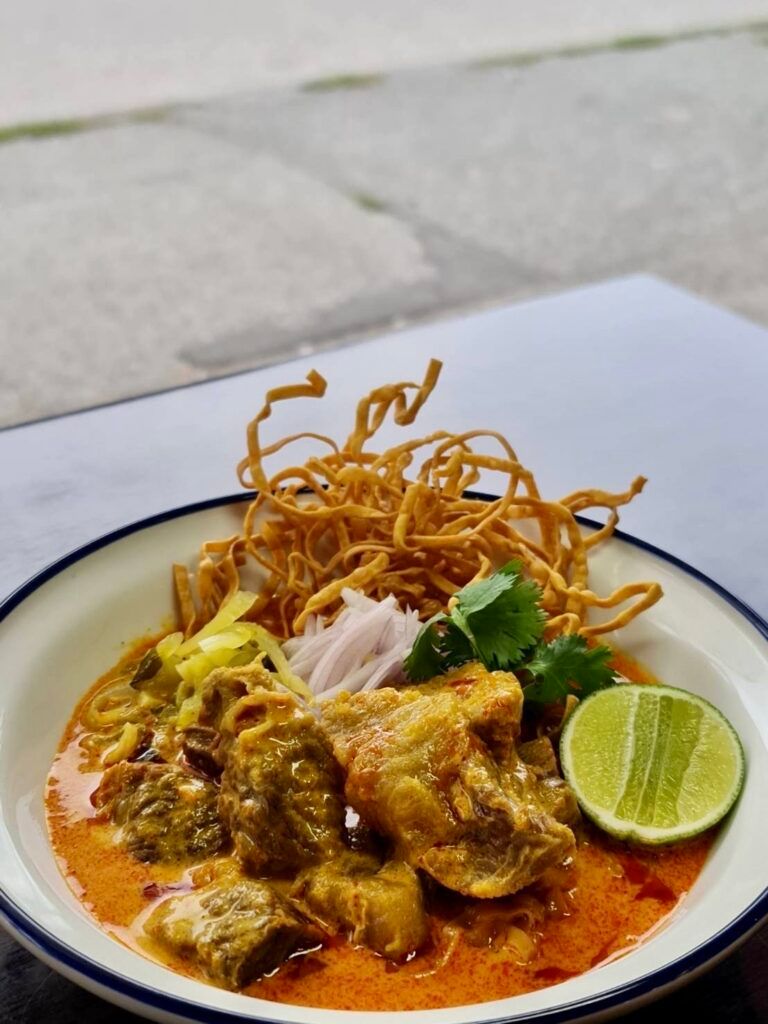 Try the Khao Soi Nhua at Thai Ni Yom Restaurant (2953 West 4th avenue, unit 2, Vancouver) today through to October 27 in the Vancouver Curry Challenge, see the details here buff.ly/47UHD7e #currychallengeyvr