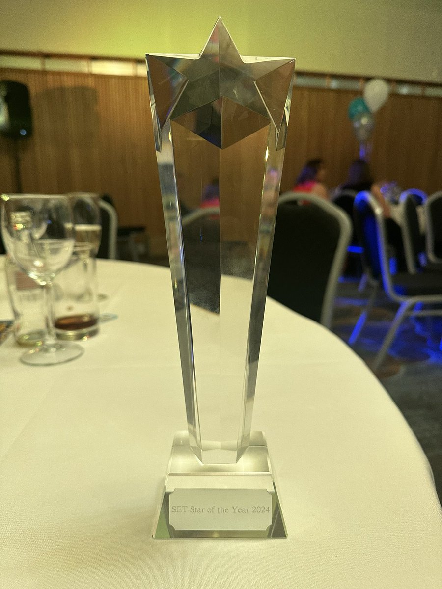Patton_J911's tweet photo. Overall winner 2024 Chairman’s Award @setrust ……. The Encompass Team……pioneering work on behalf of the region leading out the massive change project improving care for every citizen. Thank you for the 100s of staff who made it possible https://t.co/V7BFRO5Rns