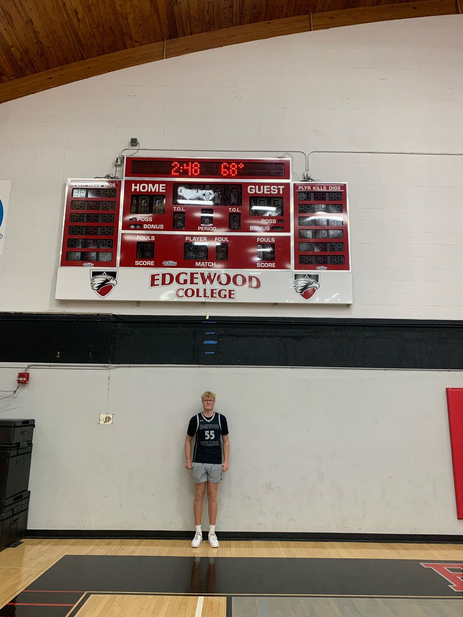 leclair_ethan's tweet image. After a great visit, I am bless to receive the opportunity to play at Edgewood college. Thank you coach Meyer for the opportunity