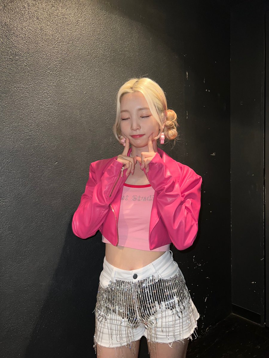 _timeto_yeonhee's tweet photo. 221005 RocketPunch members  03

#로켓펀치 #RocketPunch #연희 #Yeonhee @RocketPunch @RCPC_members