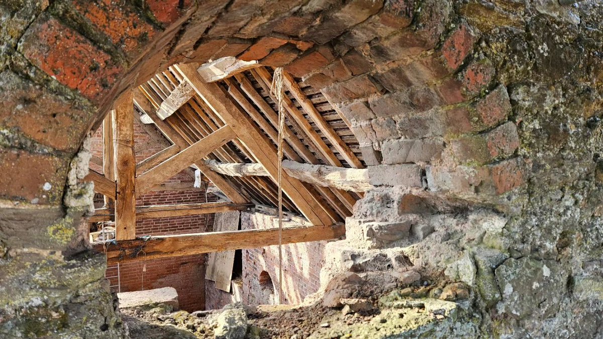 awlStructEng's tweet photo. This week our site visits have included a farmhouse restoration project in Powys, a barn in Hereford where remedial works are taking place, an alley in a Herefordshire town where timber beam strengthening is required and a barn in Gloucestershire where a conversion has begun. https://t.co/Xkr4N5v1MA