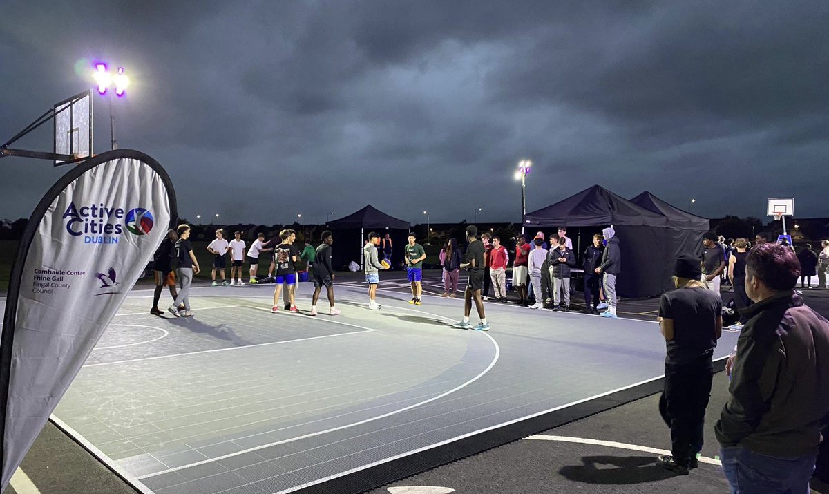 chloefarrell95's tweet image. Great turnout this evening for Friday Night Lights bringing the 3x3 @BballIrl courts to @Fingalcoco Millennium Park in Blanchardstown! A very successful trial run and something we hope to bring across the county with @FingalSports Basketball Officer! 🏀