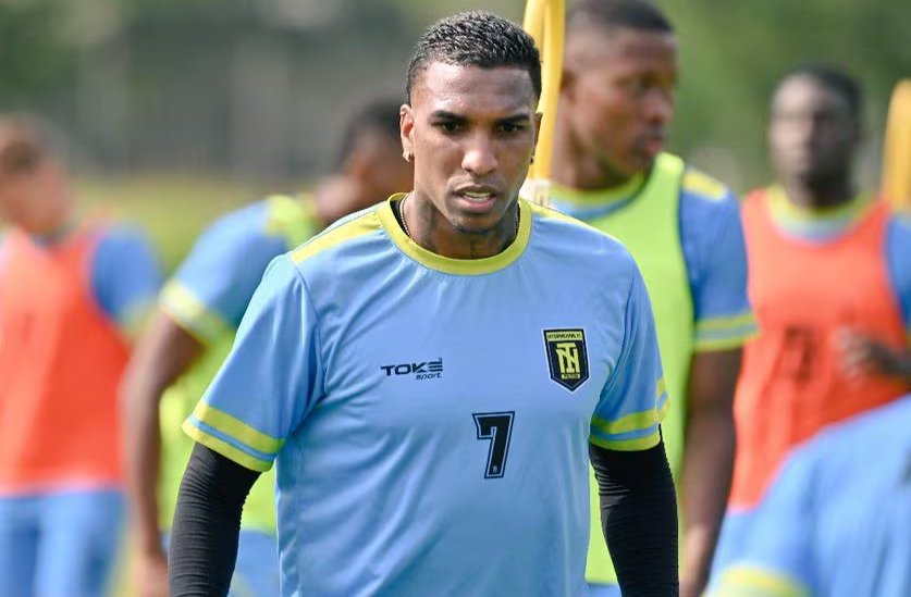 SoyCamiloMD's tweet photo. Jugadores del fútbol Colombiano inodiables, aunque trates de odiarlos

Empiezo yo👇🧵 https://t.co/RY9Qgxp9ER
