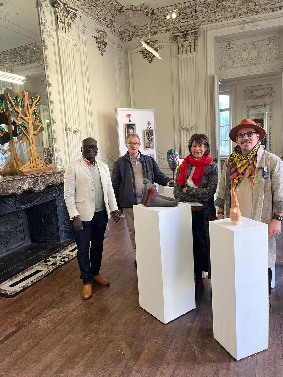 SenavonArt's tweet photo. Humanart2024 à Arras 
Elysium3, Merci pour  ce travail magnifique.
 Merci aux artistes et aux invités, ainsi qu'à la belle ville d'Arras pour son accueil.
Un grand merci également à tous ceux qui œuvrent pour le développement de l'Afrique.
#vivelafrique
#kokousenavon https://t.co/mpGqTPv0jv