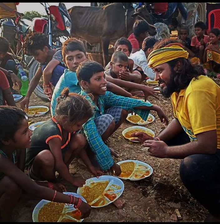 <a href="/richaanirudh/">richa anirudh</a> रीचा जी बिहार के मिथिला क्षेत्र में आएं भीषण बाढ़ से मची भयंकर अफरा तफरी के बाद नीतीश कुमार ने 7000 रुपए प्रति परिवार पुनर्वास के लिए दिया है , आप इस 7000 से एक आलीशान घर बनाकर रहिए, क्यों इतना लोड लें रही है, संघर्ष करने वाले सरकार के भरोसे नहीं जीतें