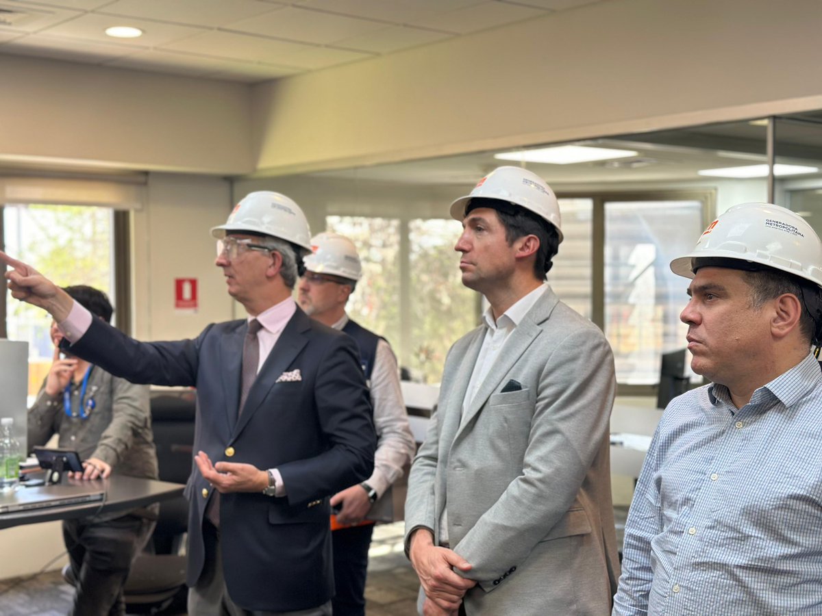 Recibimos al Embajador de Francia en Chile, Cyrille Rogeau, en nuestra planta Nueva Renca de <a href="/GeneradoraMetro/">Generadora Metropolitana</a>. Dialogamos sobre la transición energética y destacamos nuestro compromiso con la carbono neutralidad y la seguridad.✅

¡Gracias por la visita!

#EDFChile