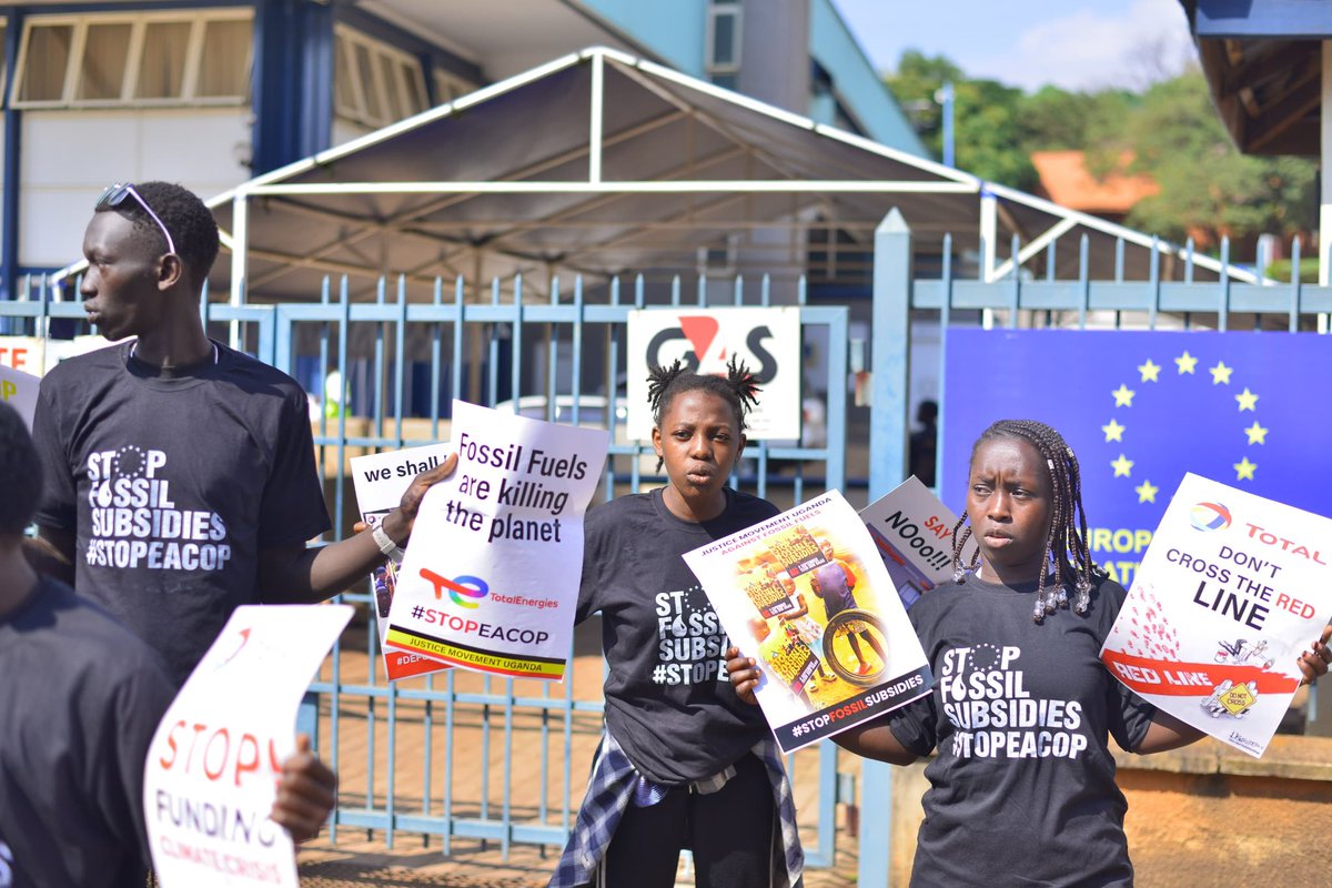 JusticeUg256's tweet image. UPDATE: Our comrades were given a police bond thankfully. But a reminder to the police that fighting for what is right is heroic not a crime. #StopFossilSubsidies #StopEACOP