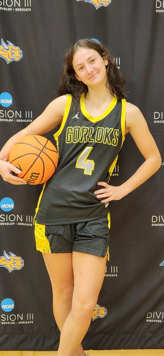 bellac2025's tweet photo. It was a beautiful day to visit with @GorlokWBB, meet the players and @WUhoops @tanwilkes. I am so grateful for the offer to play at the next level! #gorlocks https://t.co/VSnvCwk6nm