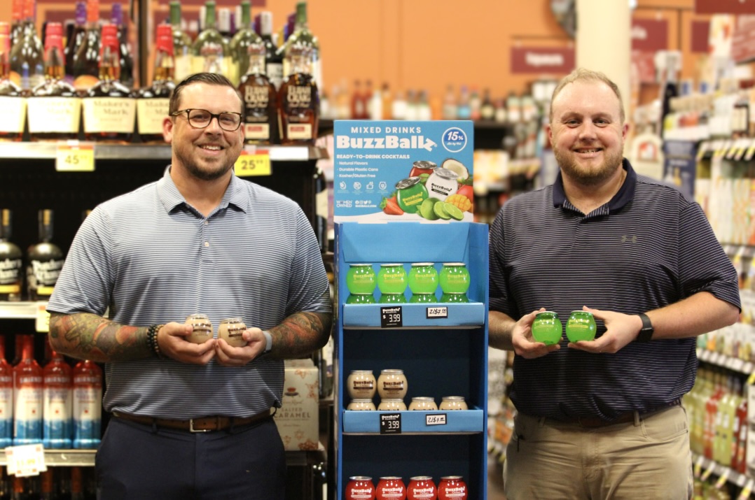 KYEagleInc's tweet image. Another great day out in the market spreading some love for BuzzBallz with Sazerac! 

#BuzzBallz #Sazerac #KentuckyEagle