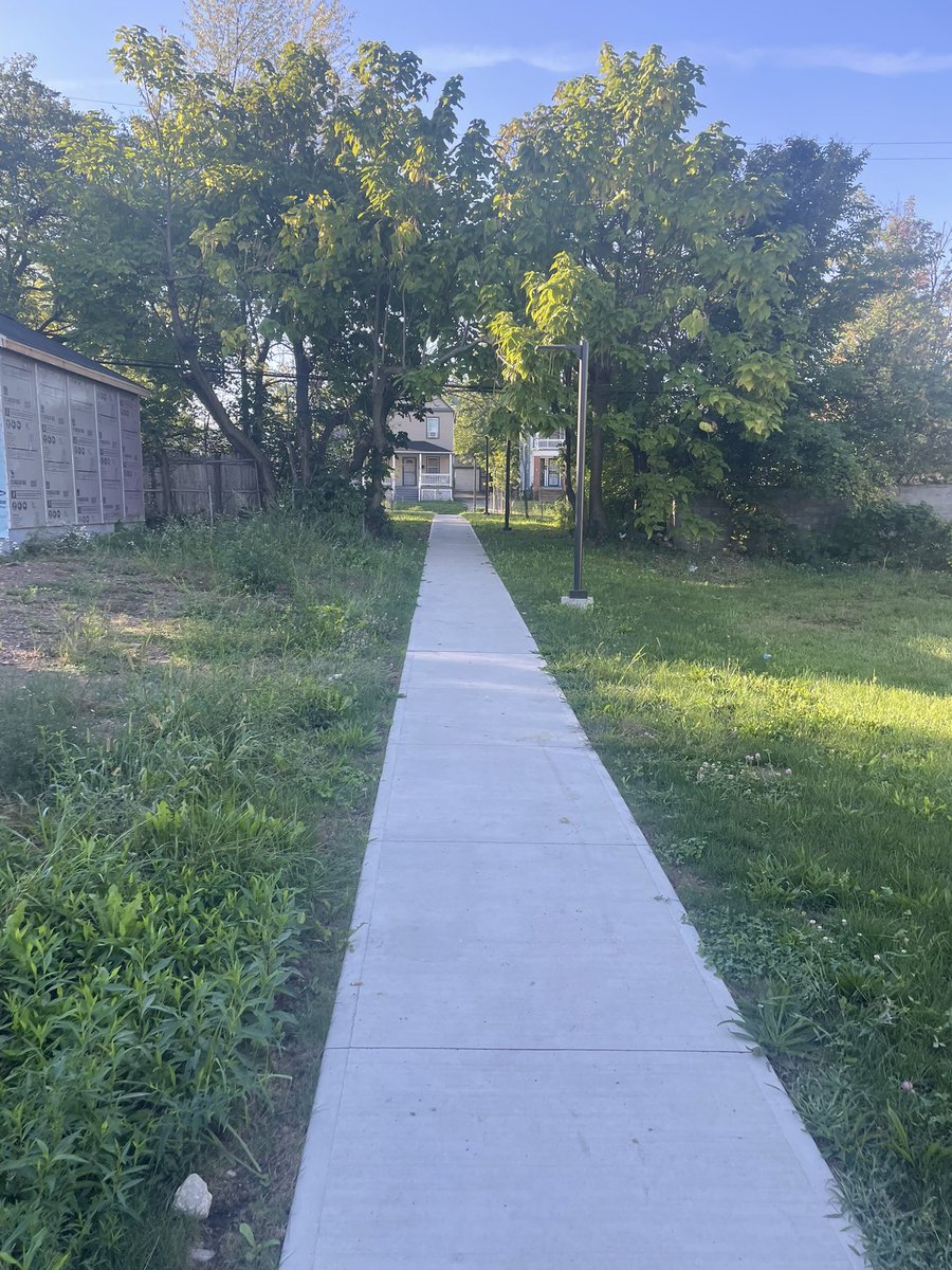 Kate Warren tweet media