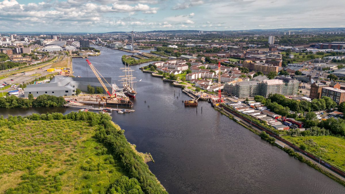 EyeintheskyGla's tweet image. Govan Partick Bridge “Before During &amp;amp; Open to the Public” #govan #partick #waterrow #drone #pointhousequay #pedestrian #cycle #community #riverclyde #glasgow #glasgowfestival #clydebuilt @SunnyGRadio #PartickToGovanBridge #GlasgowLandmark #BridgingCommunities #glasgowsmilesbetter