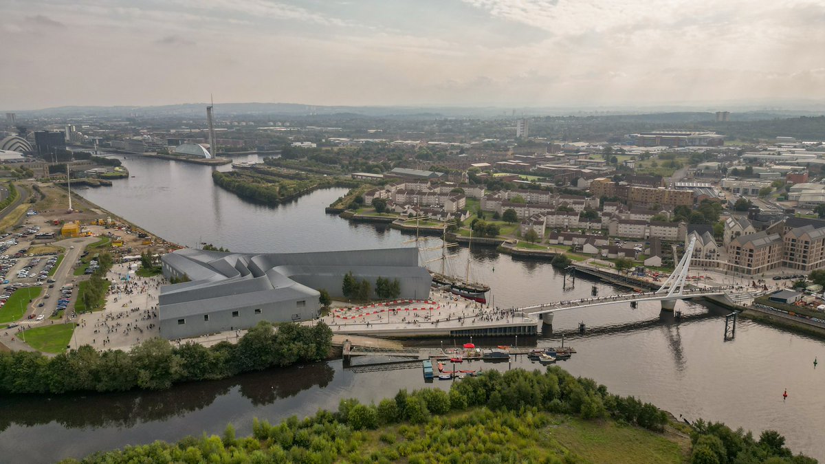 EyeintheskyGla's tweet image. Govan Partick Bridge “Before During &amp;amp; Open to the Public” #govan #partick #waterrow #drone #pointhousequay #pedestrian #cycle #community #riverclyde #glasgow #glasgowfestival #clydebuilt @SunnyGRadio #PartickToGovanBridge #GlasgowLandmark #BridgingCommunities #glasgowsmilesbetter