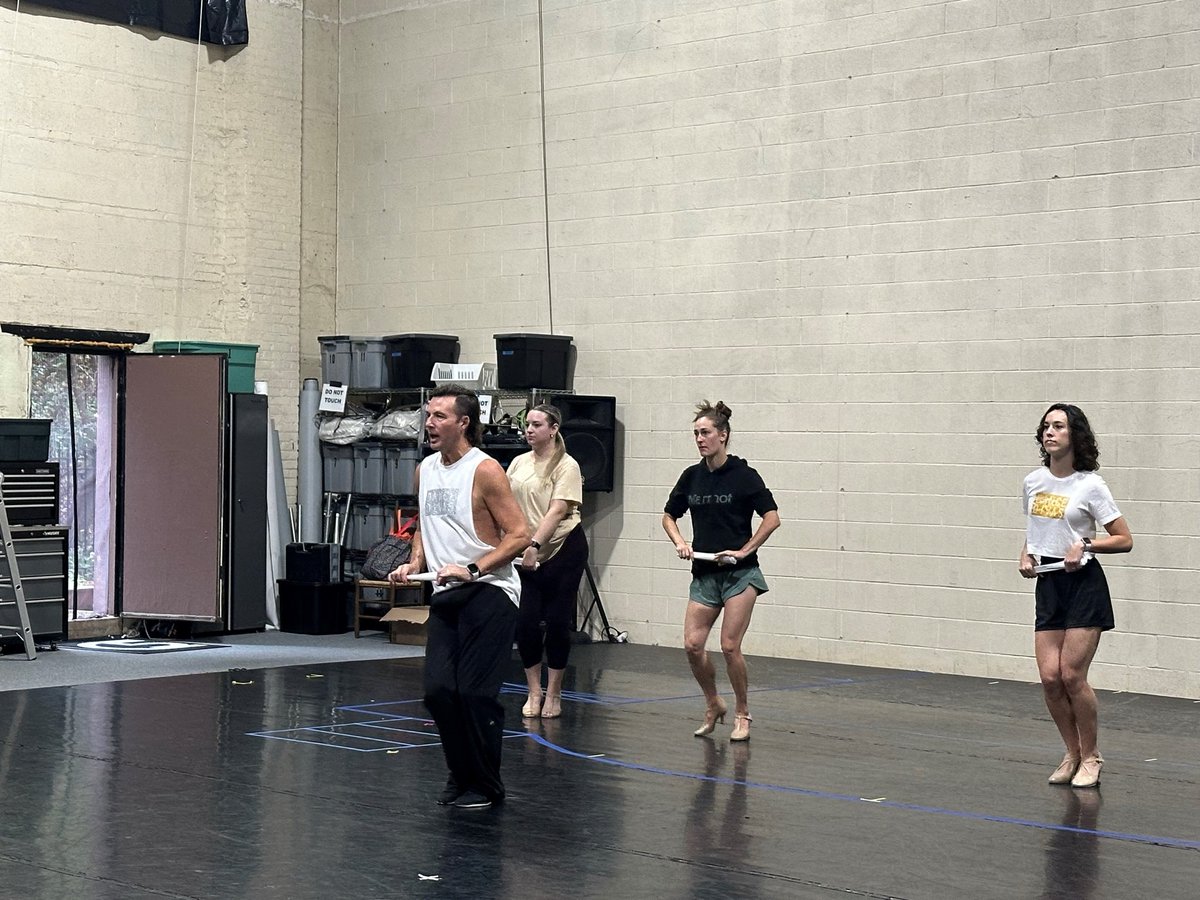 dancedivaschi's tweet image. Tomorrow is the day! We are so excited to welcome the community of Chicago to our opening night performance, which is just a day away! Get ready for a night full of high heels and high camp!