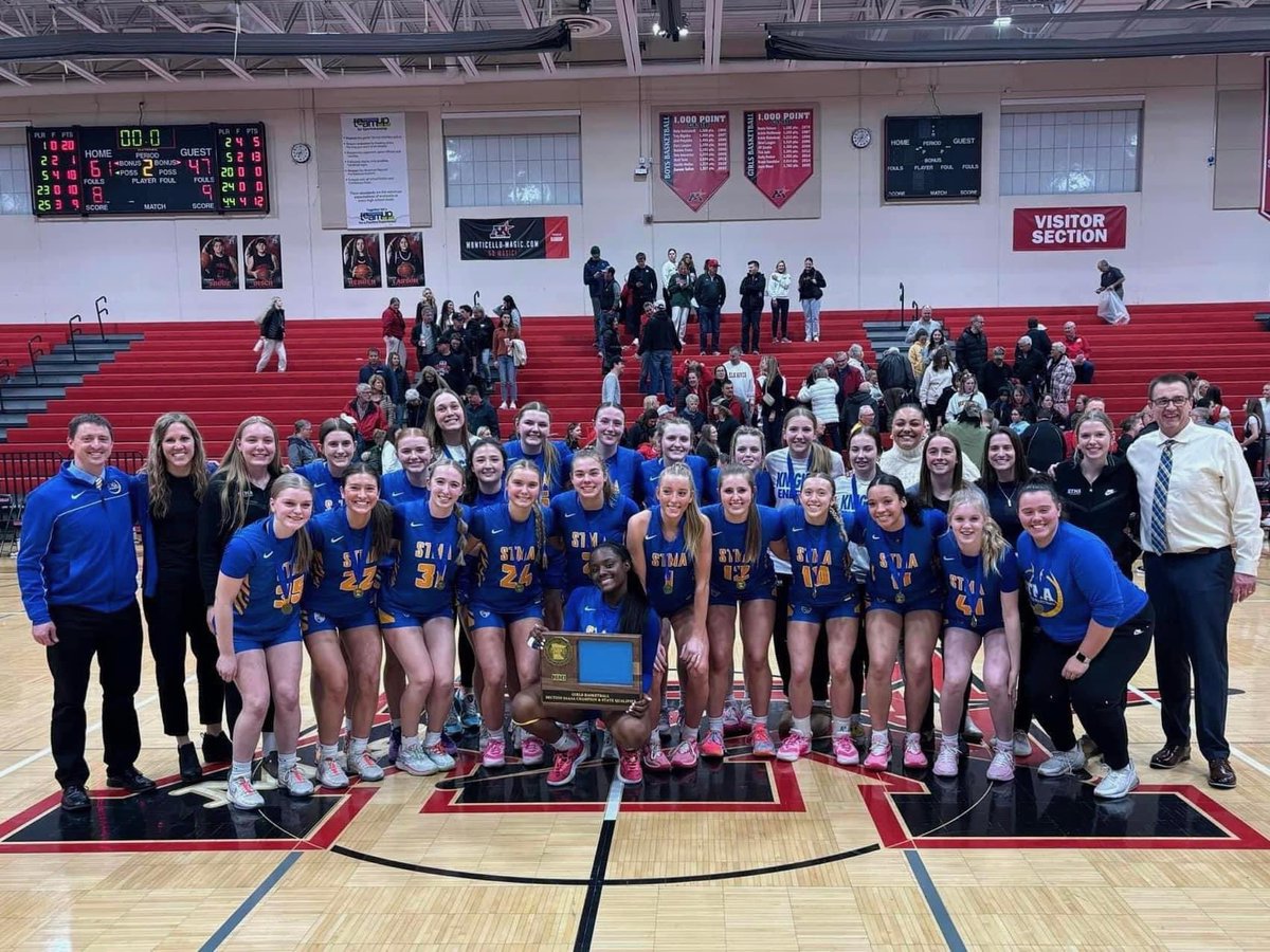 Big thanks to my coaches!  So excited for my senior season!! Thanks for all that you guys do for us! 50 more days!! #CoachesAppreciationWeek <a href="/STMAGBB/">harlee</a> <a href="/MSHSL/">Minnesota State High School League</a>