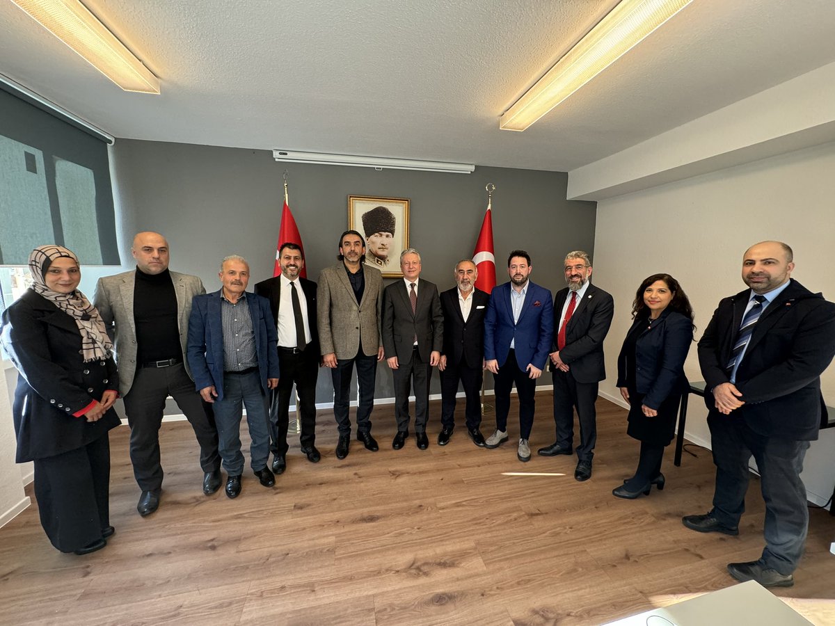 TC_HannoverBK's tweet image. Aşağı Saksonya Avrupalı Türk Demokratlar Birliği–UID Eyalet Başkanı İlhami Oğuz ve beraberindeki #UID Bölge Başkanları ile birlikte Başkonsolos Yusuf Arıkan’a nezaket ziyaretinde bulunmuşlardır.Kendilerine nazik ziyaretleri için teşekkür ediyor, çalışmalarında başarılar diliyoruz