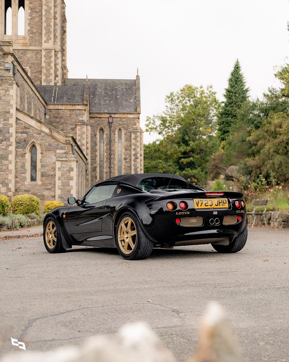 collectingcars_'s tweet photo. This Lotus Elise S1 is a communicative lightweight sports car in limited-edition ‘Type 79 John Player Special’ guise.
📍LIVE NOW - Shepshed, Leicestershire, United Kingdom
https://t.co/Ttt9RdftTj
#CollectingCars #Lotus #Elise #EliseS1 #JPS https://t.co/MqOQG5wofK