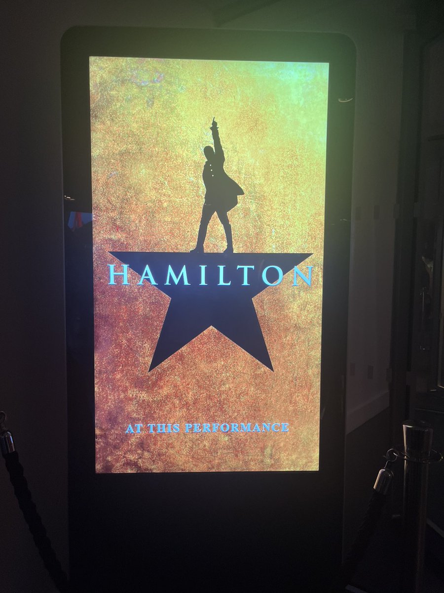 Irishdazzy's tweet image. Enjoyed @HamiltonMusical show at @BGETheatre with my sister in law Aine on wed evening Great having isl interpreters @VanessaOConnel9  dawn Kelly - #islaccess #greatshow