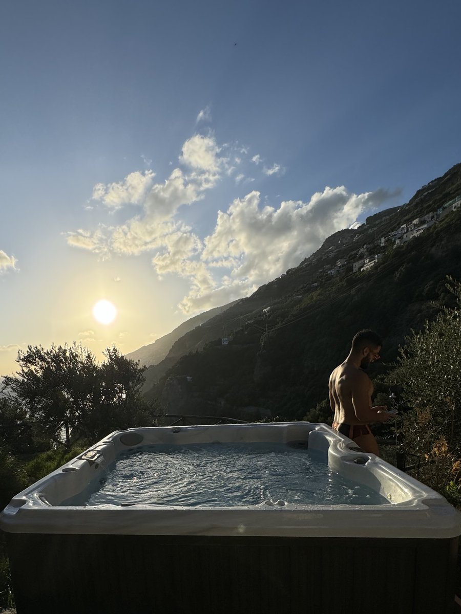 limonazzo's tweet photo. 🌹🌅🧑🏻‍❤️‍💋‍🧑🏽🏔️💫 https://t.co/H7D9W3NqrJ