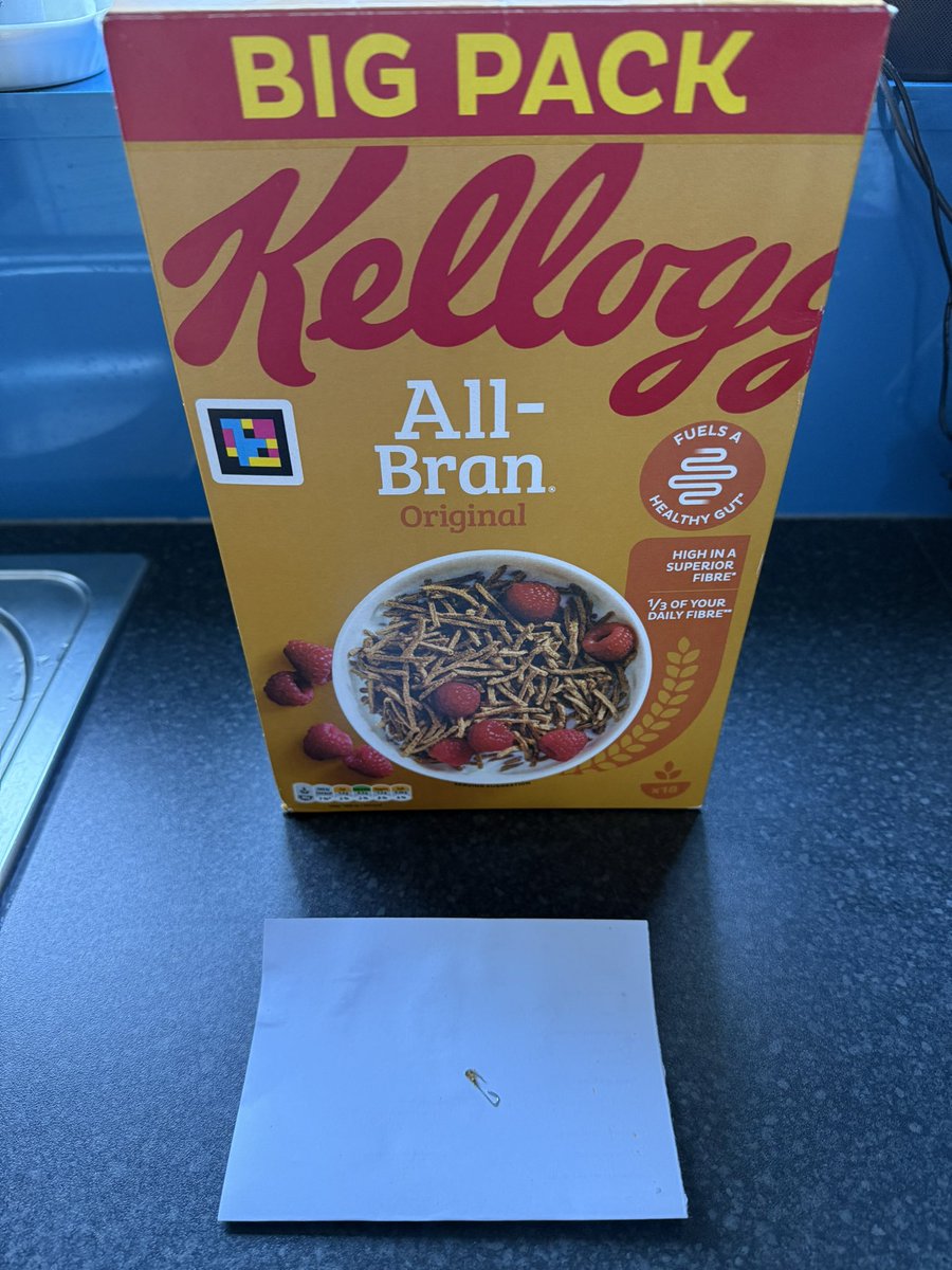 trilby's tweet photo. @kelloggshelp_uk
my wife found a metal staple in her bowl of All-bran - chewed but thankfully not swallowed. The box would have come from
@Tesco
but not sure of the delivery date. See images for batch code. We won’t eat more of this of course- what’s the resolution? https://t.co/SyuGgriVmM