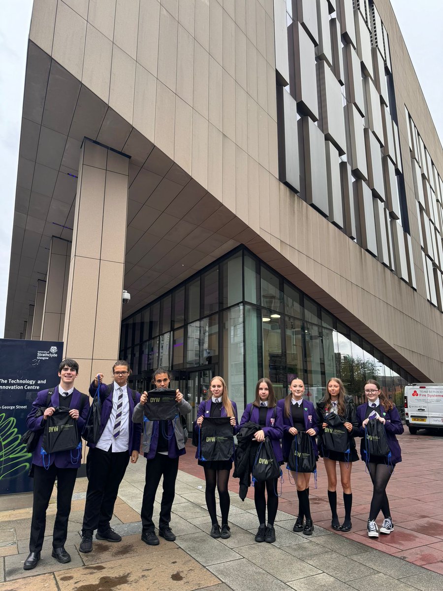A group of our senior pupils attended the ‘Step into Finance’ event hosted by Strathclyde University. They were able to speak to lots of employers, giving them a better understanding of careers and pathways within the finance sector 💰💴🤑