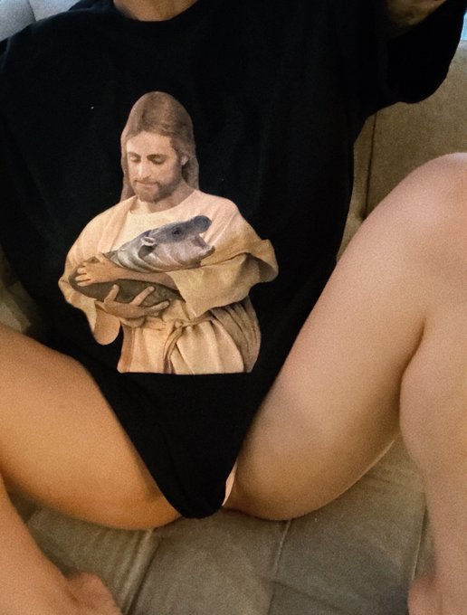 Anyone selling $Moodeng is going to hell https://t.co/ZlCMyHQwOh