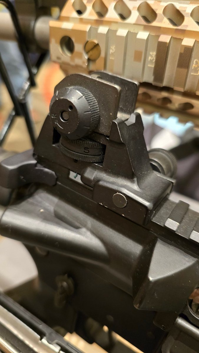 Ar15Colt's tweet photo. A few upper receiver images from a Colt M1020 piston upper prototype carbine. The rear sight was cut down and anodized by the factory. https://t.co/XVeT7yu0kl