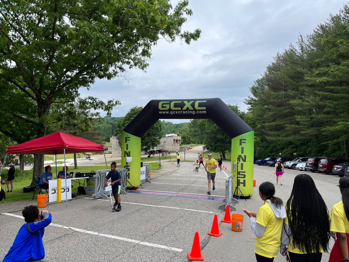 The FAME Fund- Fund for Advancement of Minorities through Education 5K funds scholarships and critical educational resources for FAME Scholars and Academy students. Learn more about this amazing organization here! famefund.org
#buildingcommunity #beyondbricksandmortar
