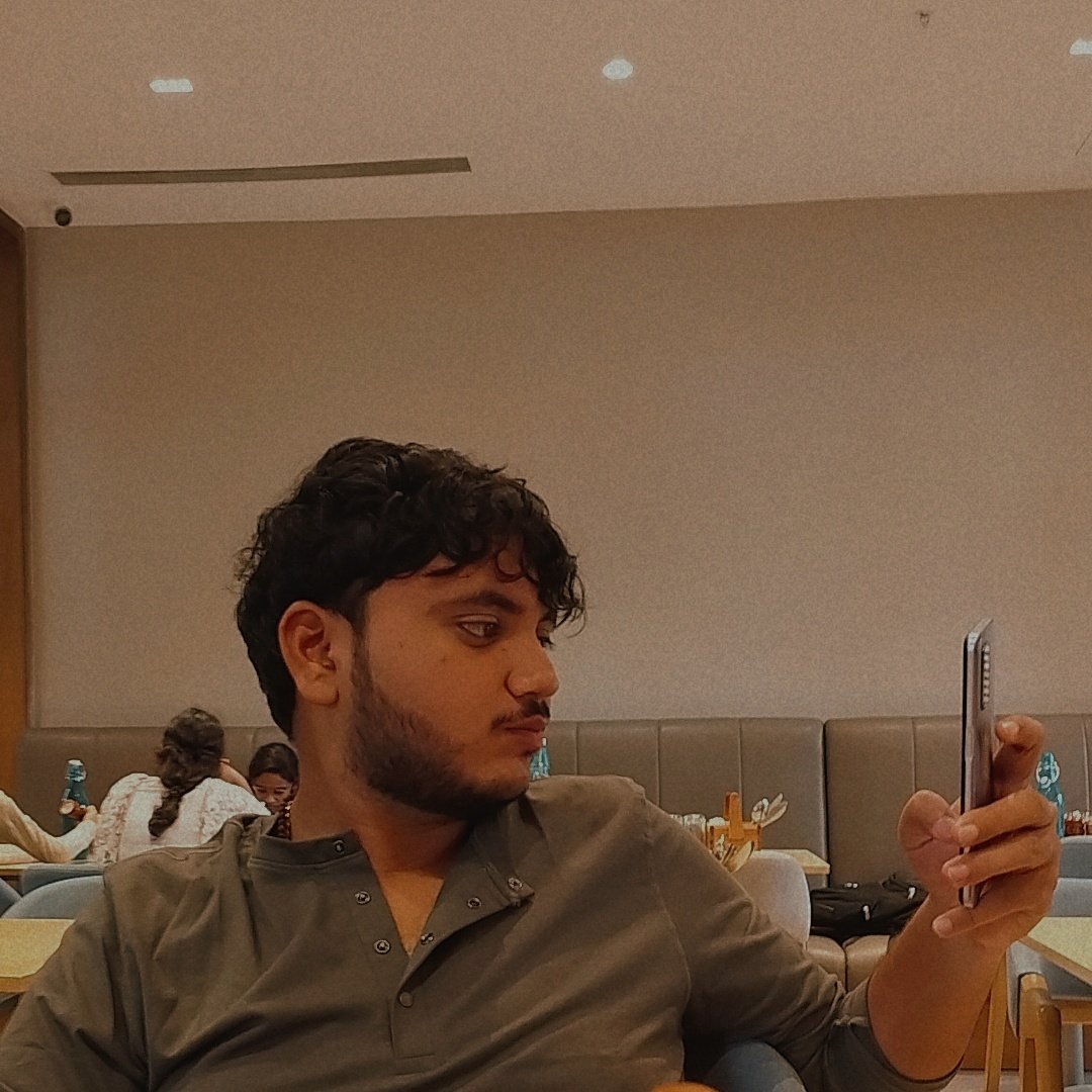 emPiyushh's tweet photo. #NewProfilePic https://t.co/5orgnvAPOD