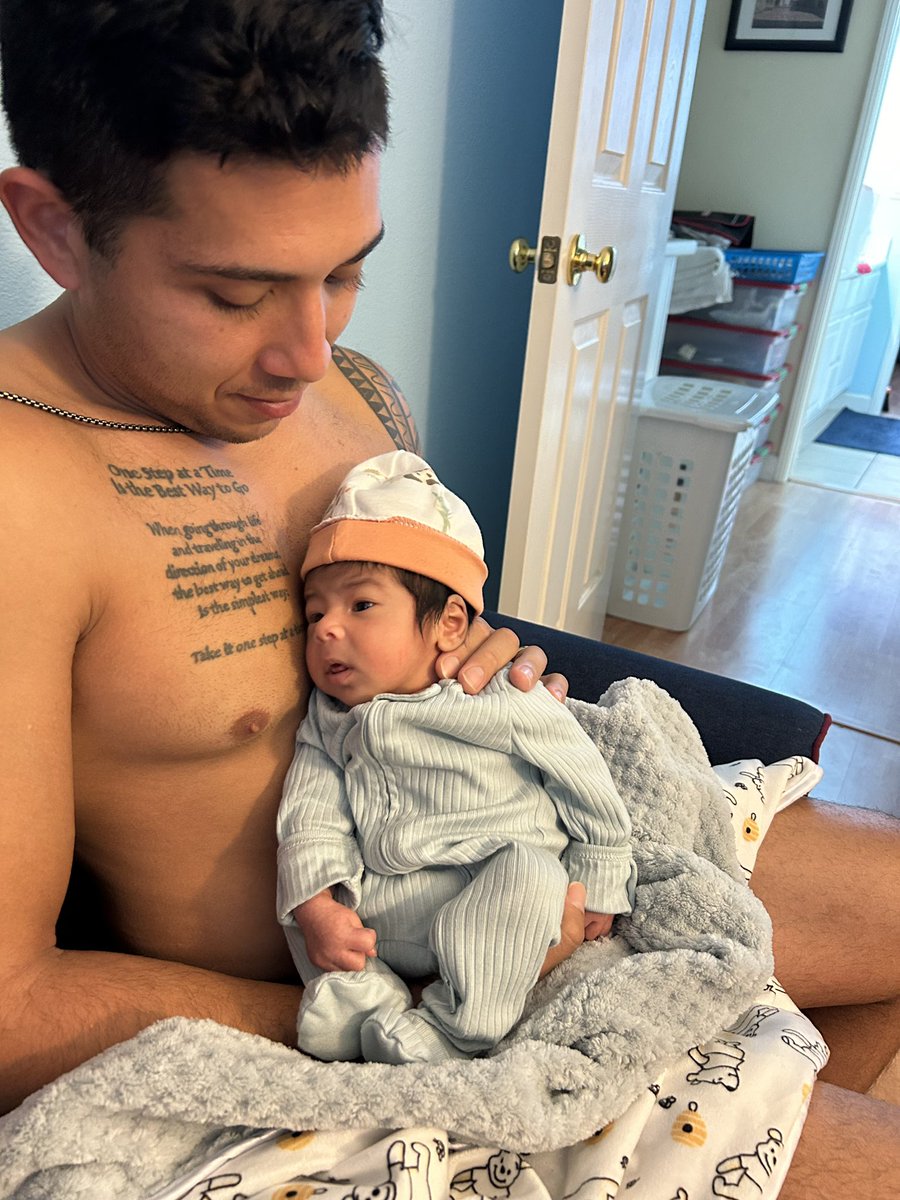 My Debut Album LEONARDO IS OUT NOW! 💿🎶

Thank you for all your love and support as always!! 

❤️🦈

ffm.to/ovxrz8