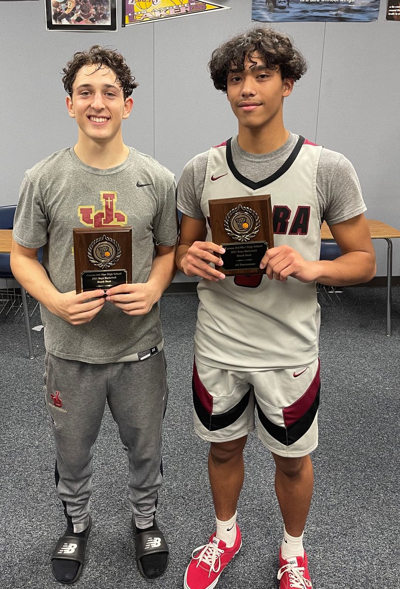 JSerra_Hoops's tweet photo. Used to 15 -> 3 or 3 ->15, but can't wait to see 2 -> 0 or 0 ->2. JSerra 21-22 backcourt back together at the next level! Lets go Rob Diaz &amp; Aidan Fowler 🦁🏀🦁 @AidanFowler24 https://t.co/9yCv6Ef9Z8