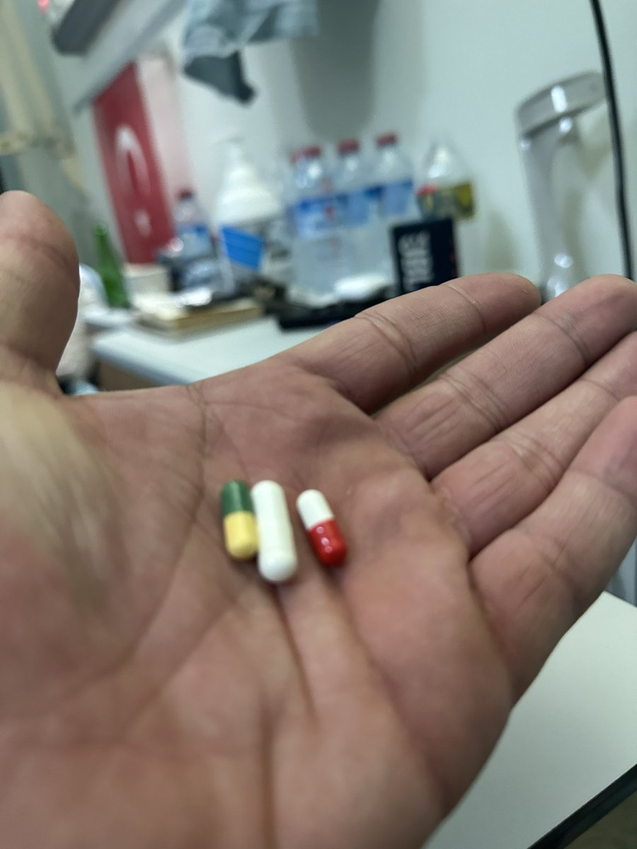 Bir gençlik verdim
Üstü kalsın.