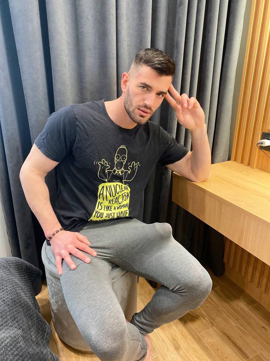 Mr Musclule tweet media