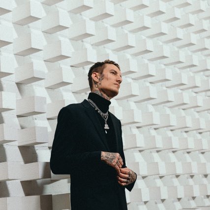 GroupChatClub's tweet photo. Fresh off the MELLODEATH Tour, @munktheimmortal drops a heavy techno banger ‘42-42-564’ 😈 Munk is a name to keep an eye on and we’re stoked to have him on Group Chat, stream now on your favorite platform https://t.co/329uczqHK1
