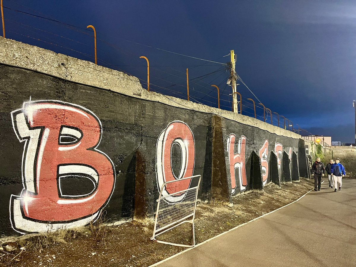 PaulVance63's tweet photo. Bohemians v Derry City - FAI Cup SF - Dalymount Park, Phibsborough, Dublin… #BOHDER #SheWore #DublinsOriginals #FAICup #RAWA28 #ACityWillRise https://t.co/L0U8uzltwJ