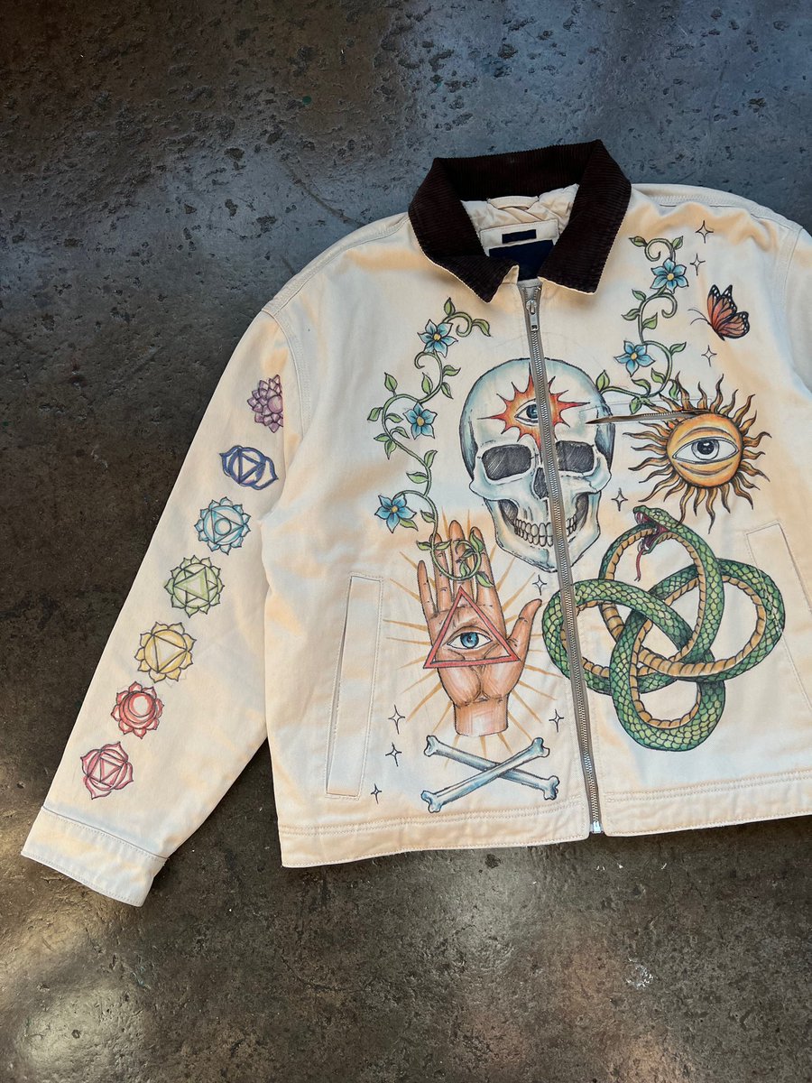 marcosalvarado_'s tweet photo. Drew on a jacket 👨🏻‍🎨 https://t.co/0VH0TDoPlw