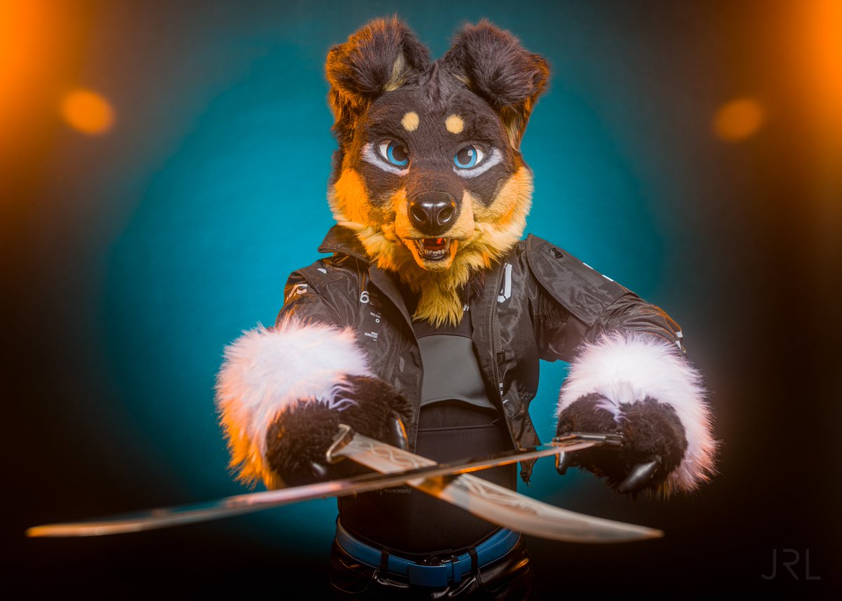 /// POV:  You're the hard crust on my Bread.  Get Sliced, Nemesis. ///

📸Anooother gigantic Photo by <a href="/RemusFur/">Remus</a> 
🧵11+Years ago - the awesome <a href="/NeonFurStudios/">NFS - NeonFurStudios</a> 

#FursuitFriday #FursuitEveryday