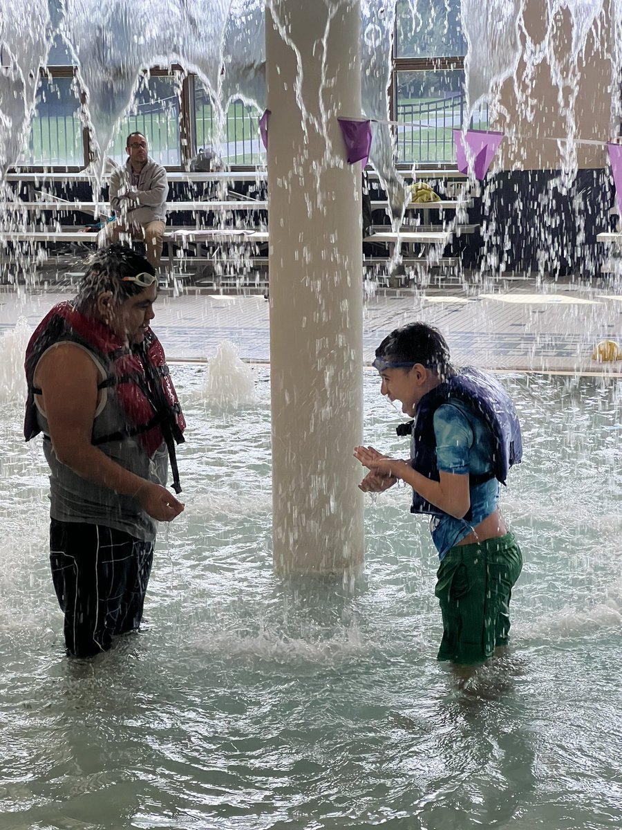 DrLindaDowell's tweet photo. Our 7th and 8th grade THRIVE students from Lynhurst and Chapel Hill had swimming today! Love seeing the joy on these faces! 💜@ToddAHawks @MeghanHighfield @ChcThrive @LHCWilson @CHCPrinc_Renaud #wearewayne https://t.co/kSp6oFHjSO