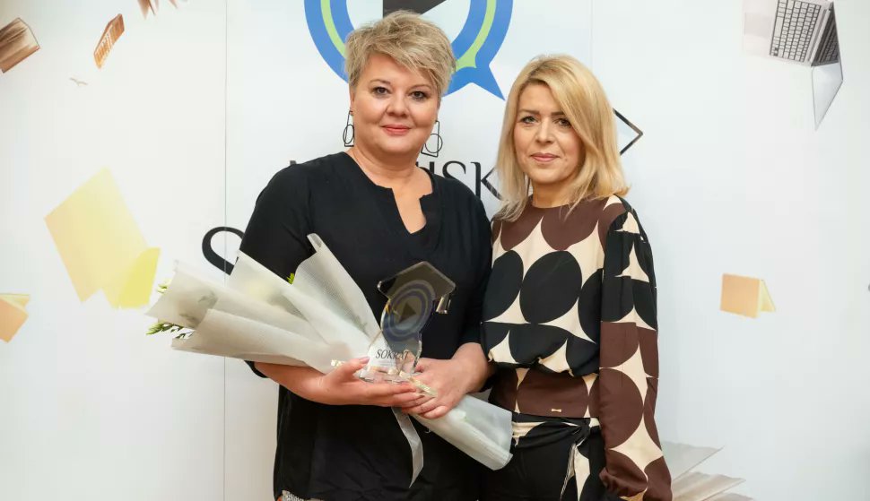 Medijski Sokrat pripao učiteljici Danieli Maršalek: Digitalna spretnost nije dovoljna, mlade treba i medijski opismeniti
Zabrane nisu rješenje, nego treba razumjeti da djeca odrastaju u digitalnom svijetu koji donosi prilike i rizike
Više na: glas-slavonije.hr/osijek/2024/10…