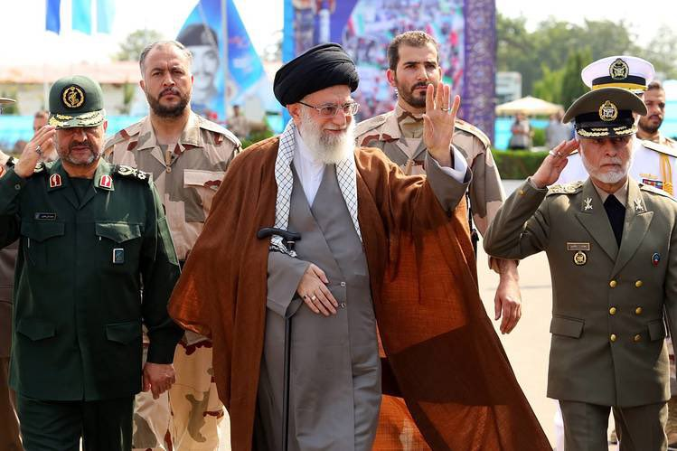 🚨 🇮🇷🇮🇱 عــاجــل:

قالت  إيران إنها ستدمر البنية التحتية للطاقة بأكملها في إسرائيل، بما في ذلك محطات الطاقة والمصافي وحقول الغاز، إذا قامت إسرائيل بضرب إيران.