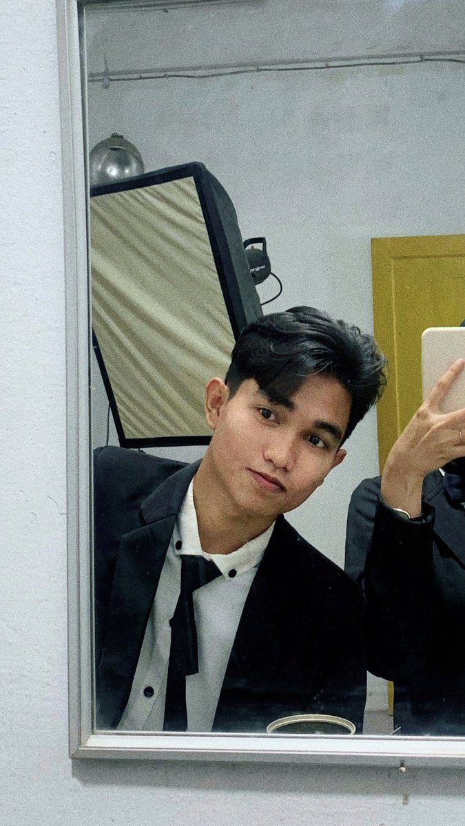 Warrwofl's tweet photo. tolong aku juga mau punya pacarrr https://t.co/PQJgQ6DBec