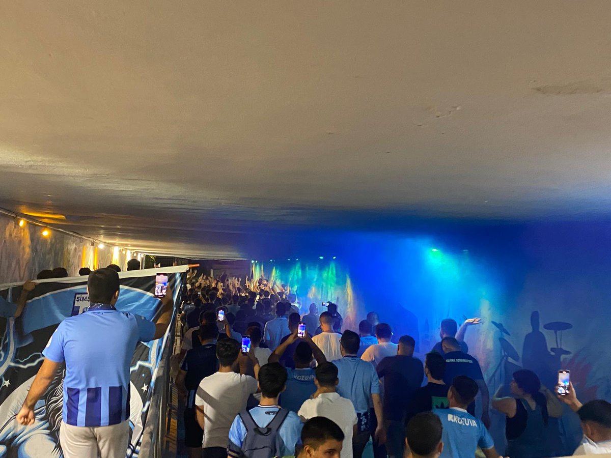 İsyanımızı bugün tesisler önünde dile getirdik, herkes işin ciddiyetine varmalı. Binlerce insanın hayatın parçası olan, 84 yıllık mazisi ile Adana'nın en önemli marka değeri Adana Demirspor'un umarsızca yönetilmemesi gerektiği anlaşılmalı!