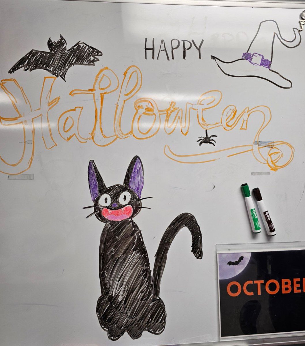 AkeboFox's tweet photo. For Halloween I drew Jiji at work! https://t.co/oXt1wdbfq1